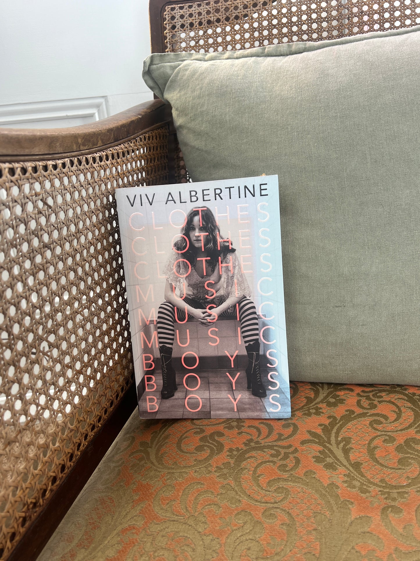 CLOTHES MUSIC BOYS BY VIV ALBERTINE