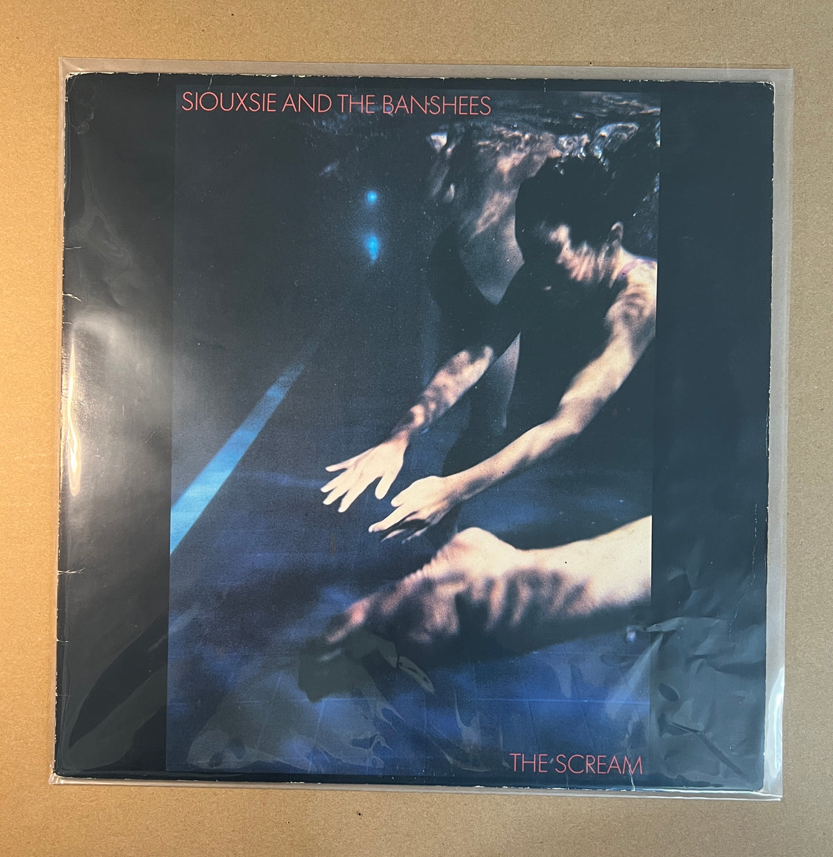 SIOUXSIE AND THE BANSHEES - THE SCREAM (UK PRESSING) SLEEVE - VG+ / RECORD - NM